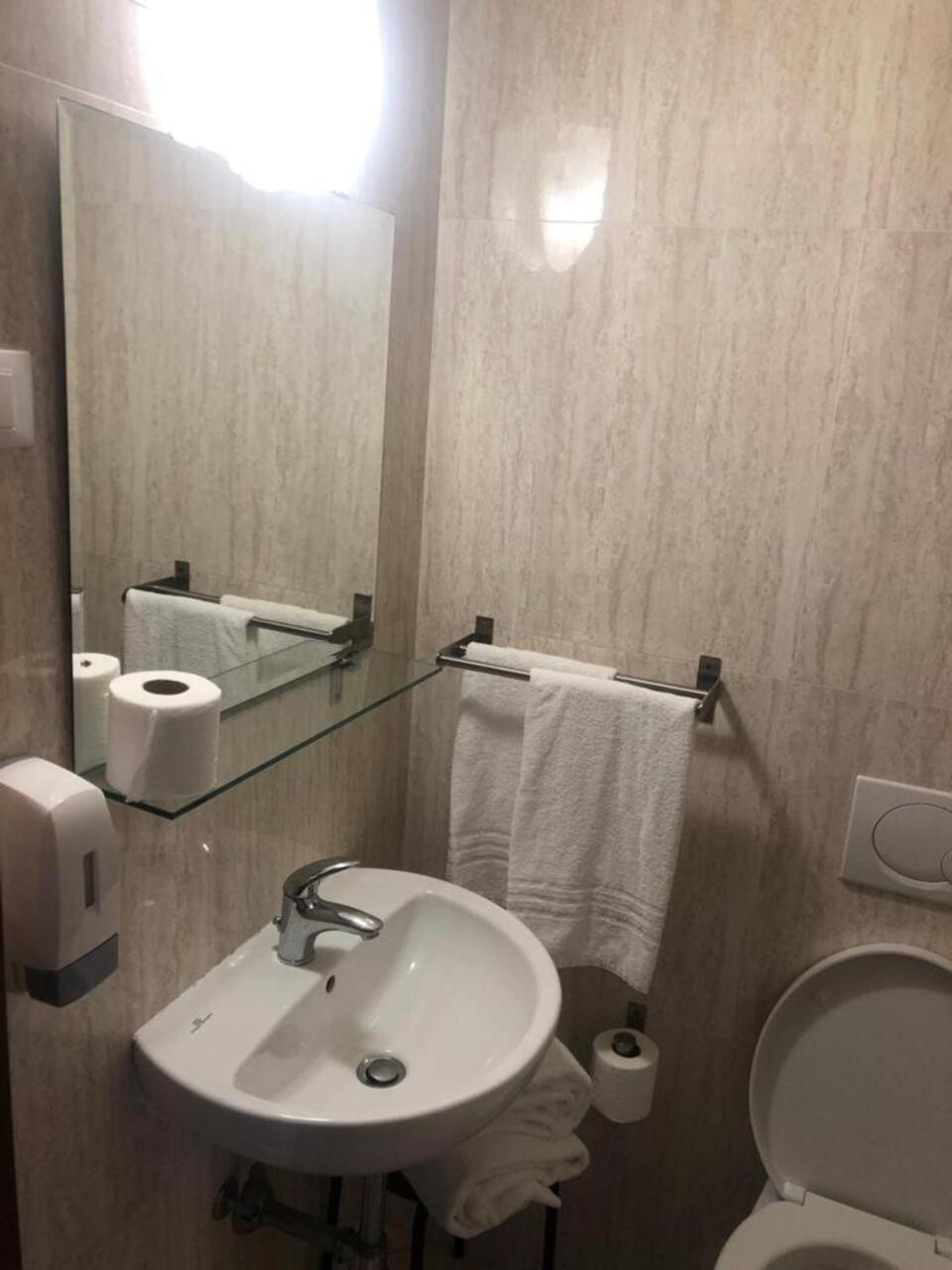佛罗伦萨雷拉斯酒店 外观 照片